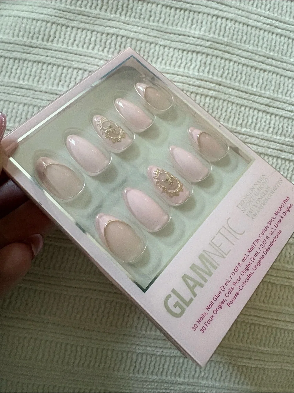 Glamnetic Pink Almond Press-On Nails - Gold Accent Lovers Crest